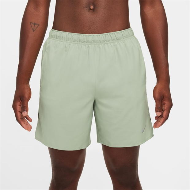 Nike Dri-FIT Challenger Men's 7 Unlined Versatile Shorts