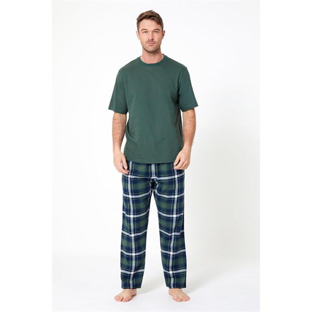 Studio T-Shirt and Flannel Pants Pyjama Set